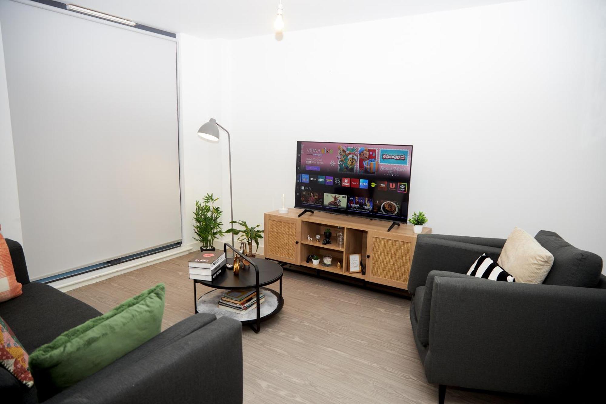 Obi'S House&Suites - Luxury 2Bed Duplex Apartment With Balcony Манчестър Екстериор снимка